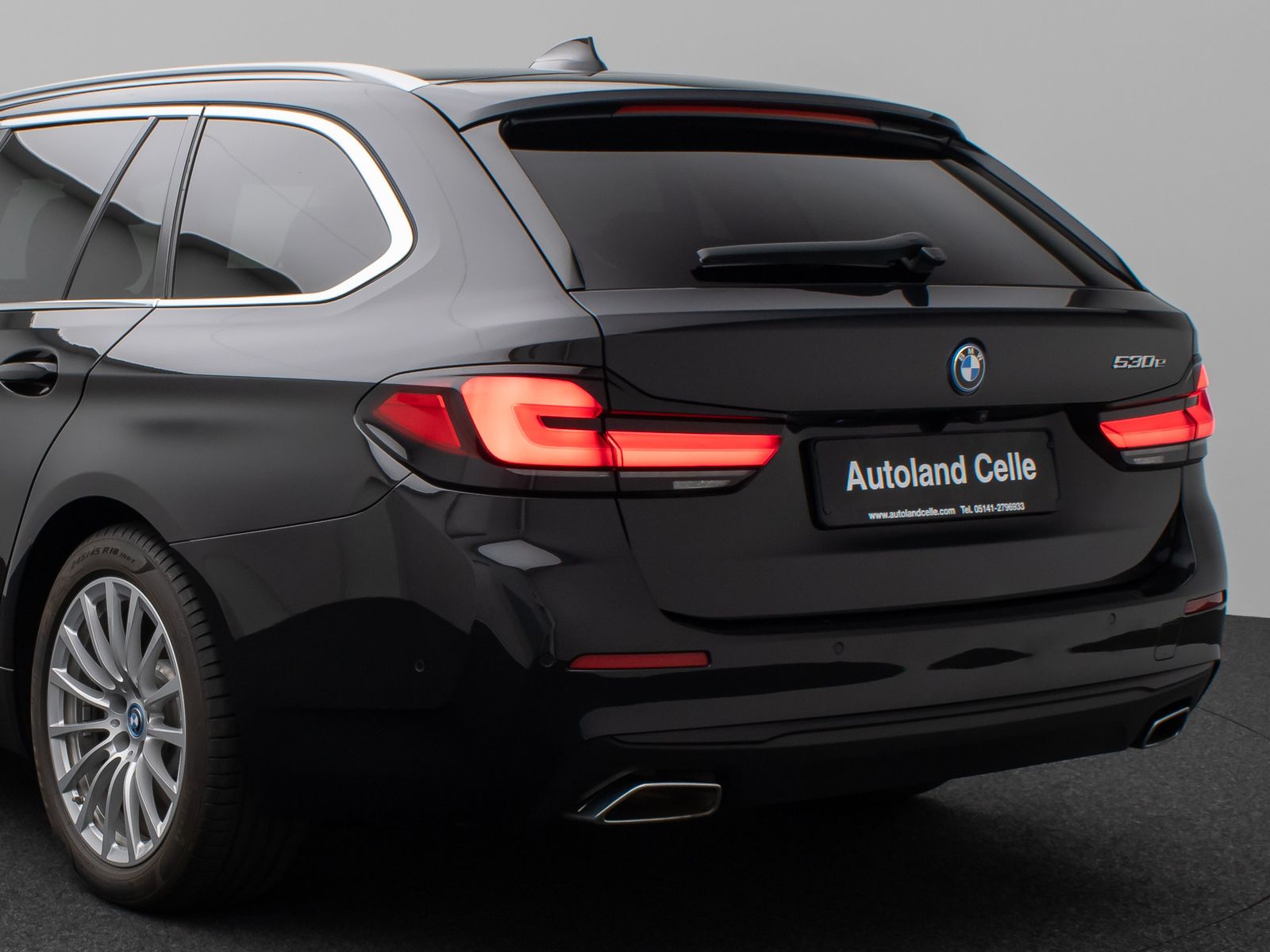 Fahrzeugabbildung BMW 530e Kamera DAB HiFi CockPitPro Fernlichtassist