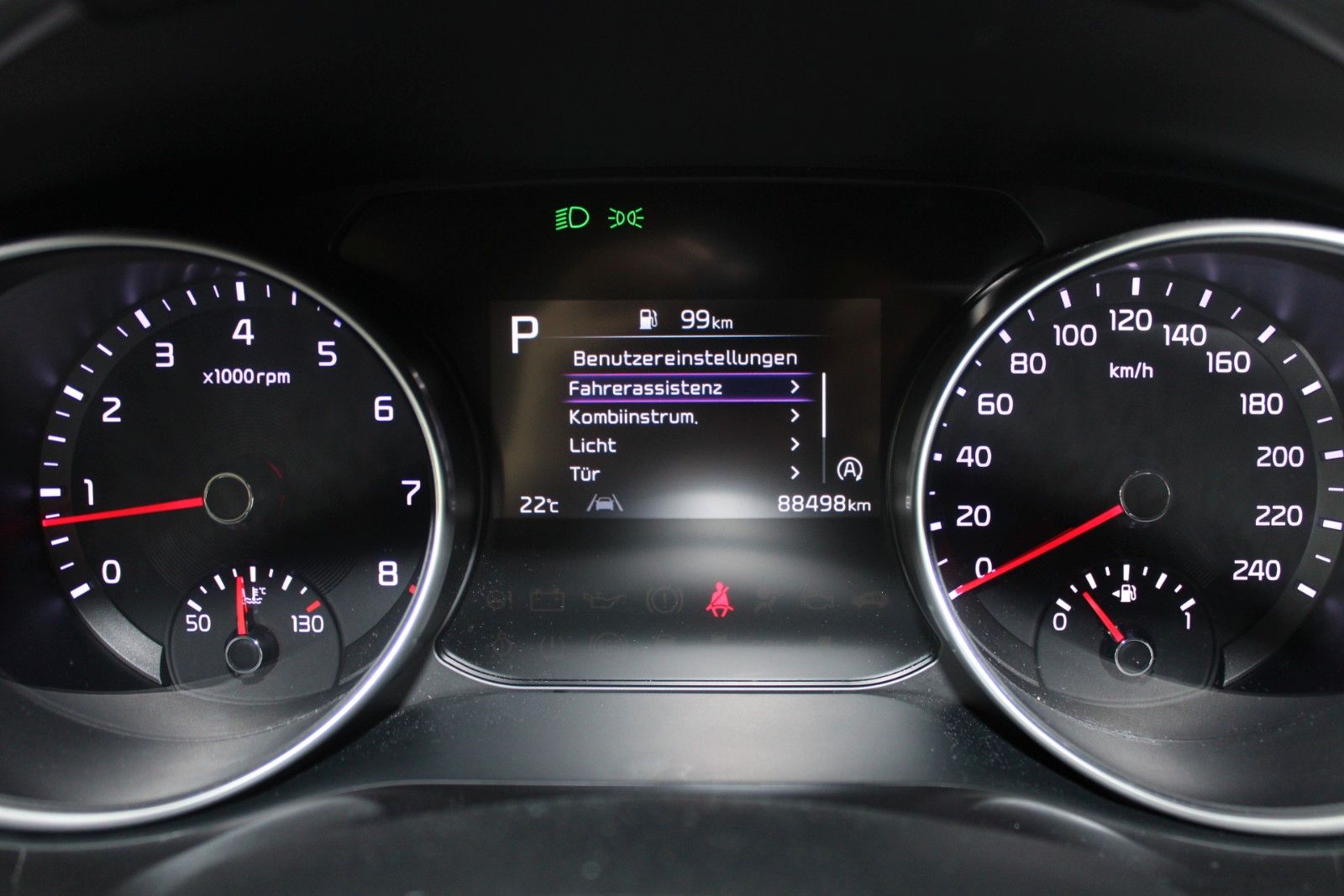 Fahrzeugabbildung Kia cee'd SW 1,5T Prestige Aut. SHZ LHZ ACC CAM uvm.