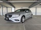Mercedes-Benz A 200 BlueEfficiency NAVI ACC PDC SH - Mercedes-Benz A 200 aus 2013
