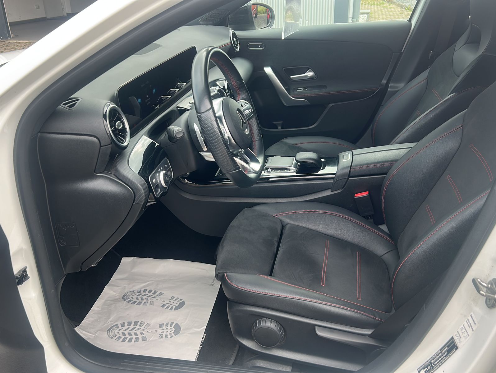 Fahrzeugabbildung Mercedes-Benz A 200 dAMG Line