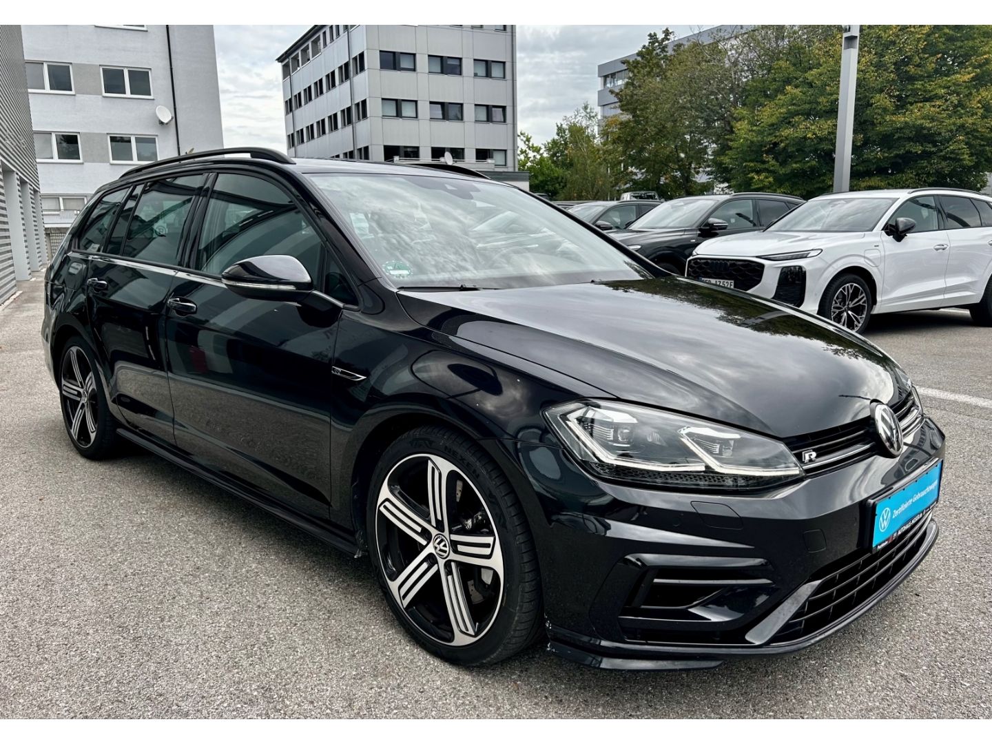 Golf R Variant 4M DSG - Navi*DCC*ACC*APP*Assist+