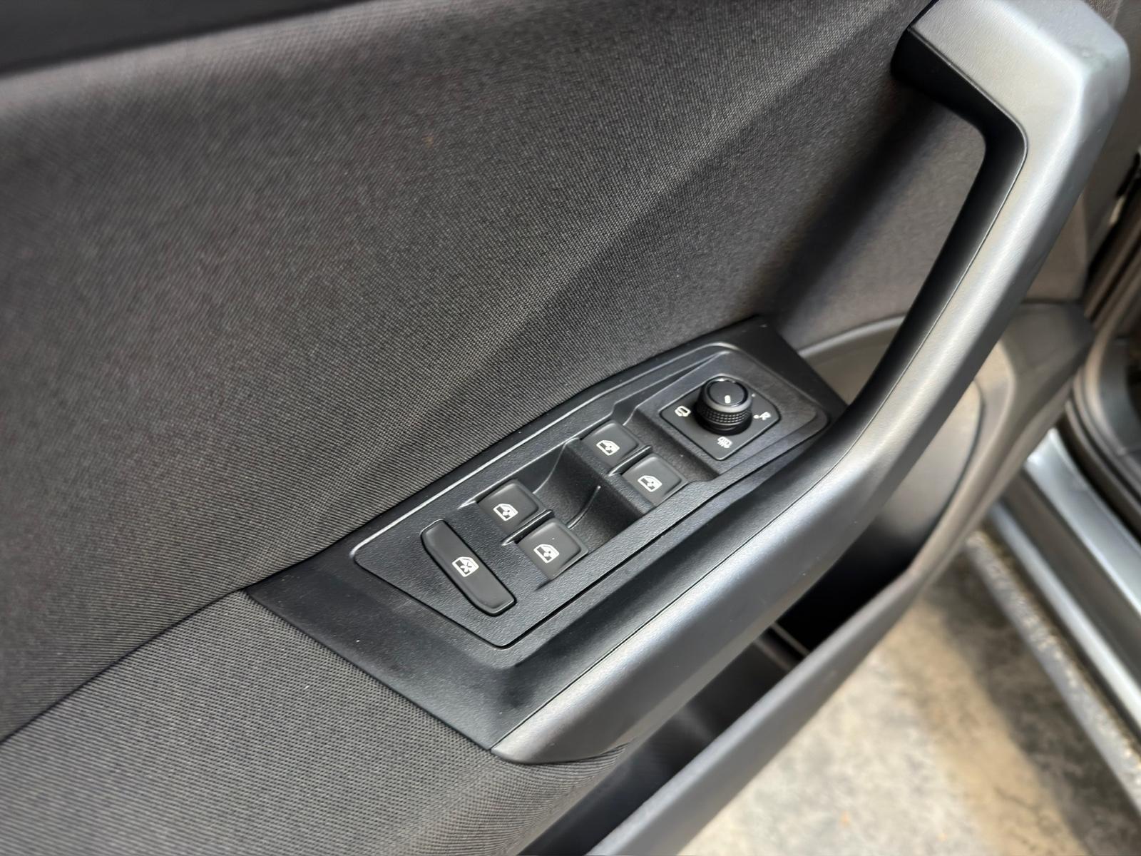 Volkswagen T-Roc Life 1.5l TSI #DSG#SHZ#AHK#ACC#LED#KEYLESS