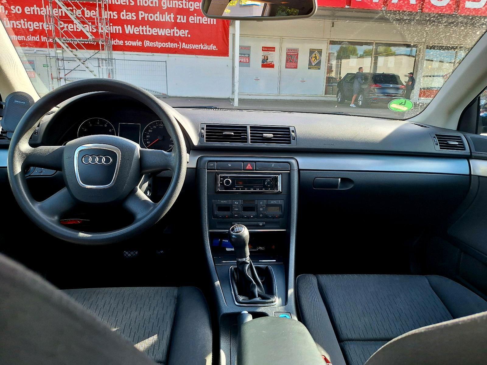 Audi A4 2005 — photo 11