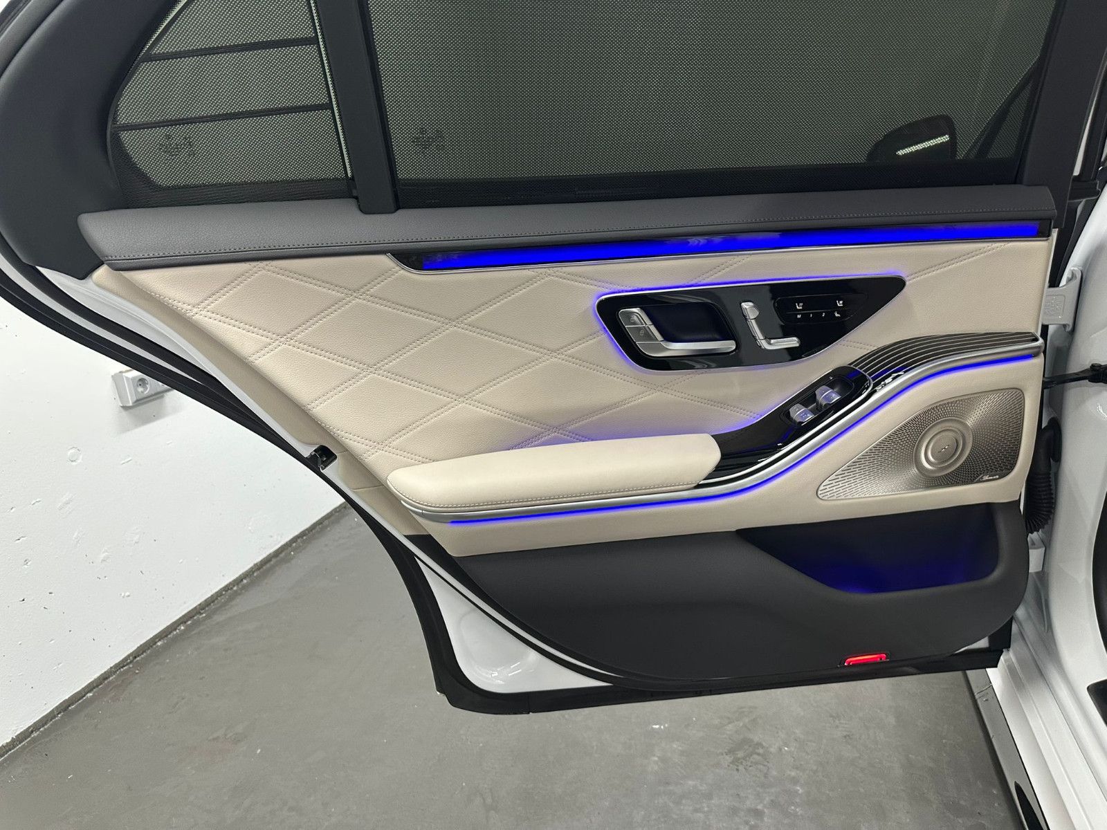Fahrzeugabbildung Mercedes-Benz S 63 E Performance L  *KERAMIK*PANORAMA*TV*