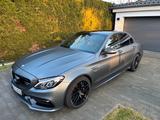 Mercedes-Benz C 63 AMG C Limousine C 63 AMG - : Grau