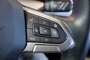 Volkswagen Golf VIII 1.0 TSI Life AID+ACC+LANE+LED+CARPLAY
