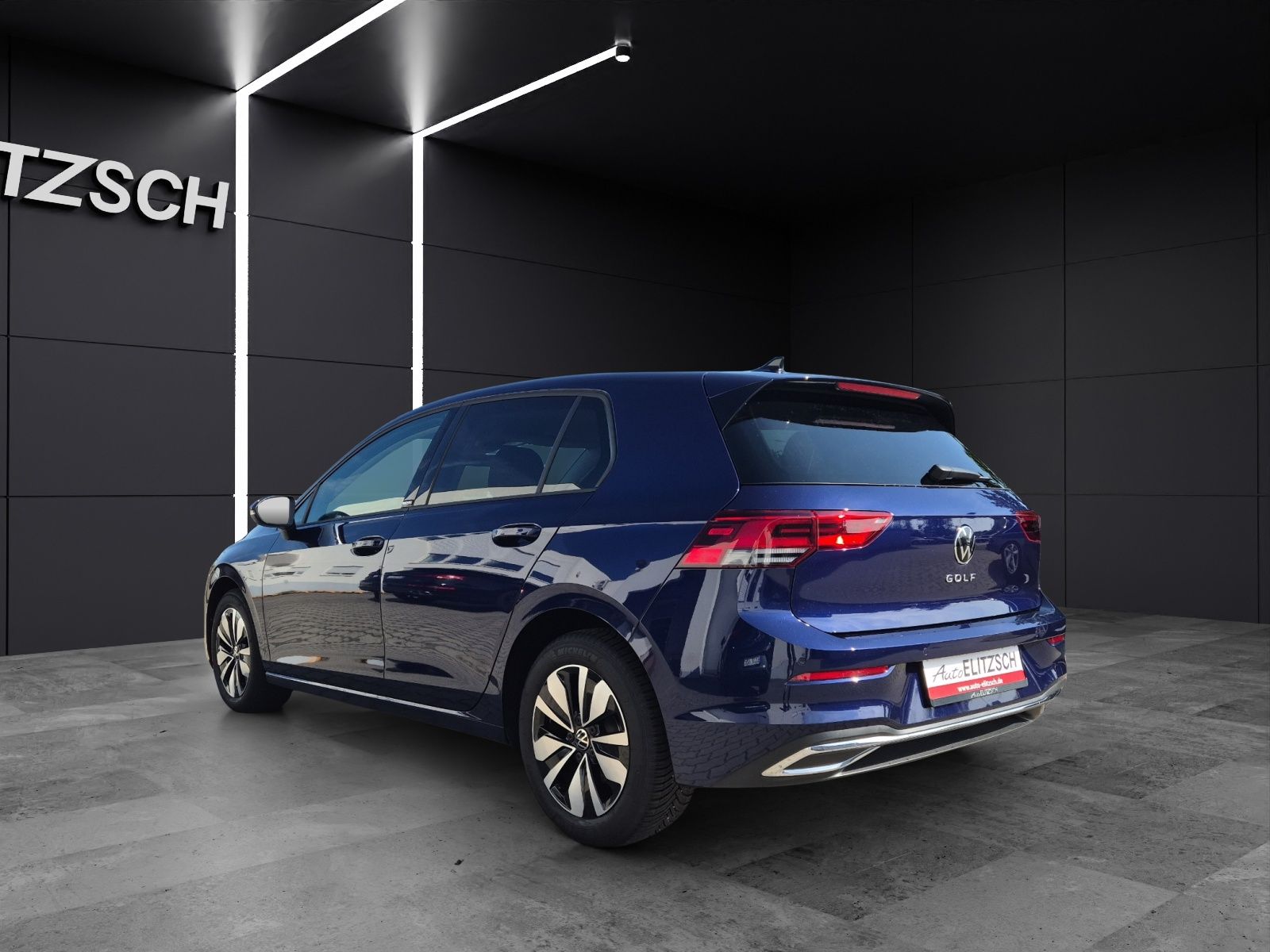 Fahrzeugabbildung Volkswagen Golf VIII TSI Move Climatronic AID APP KAMERA SH