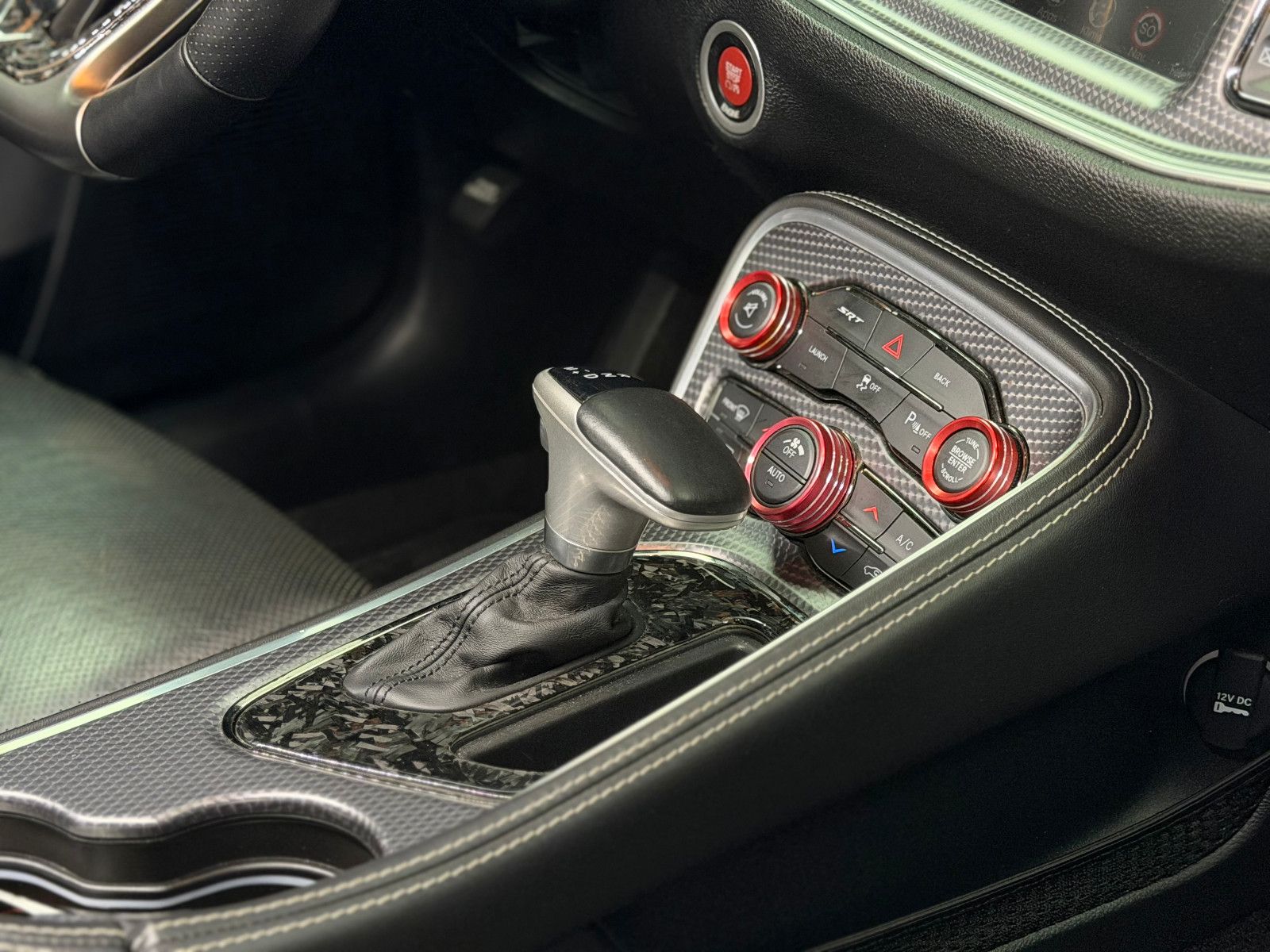 Fahrzeugabbildung Dodge Challenger SRT Hellcat |H/K|KW|GME