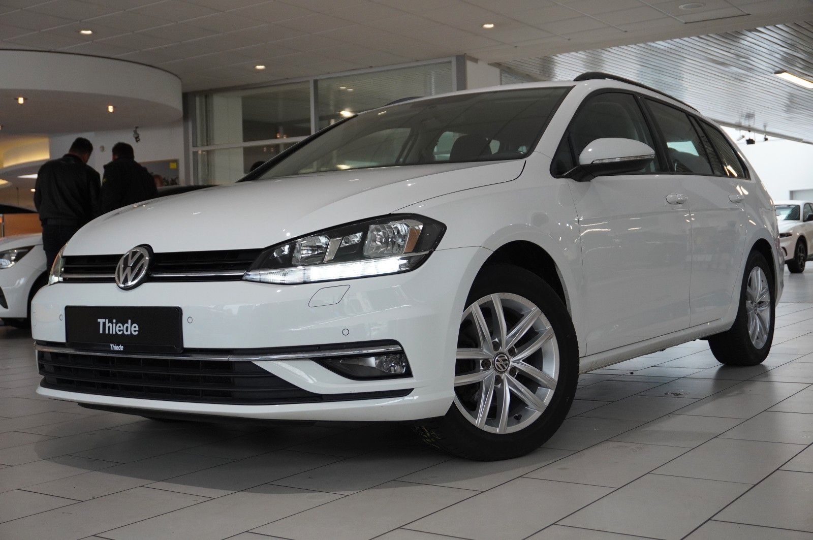 Fahrzeugabbildung Volkswagen Golf VII Variant 1.6 TDI NAVI/LED/SH/ACC/PDC/AHK