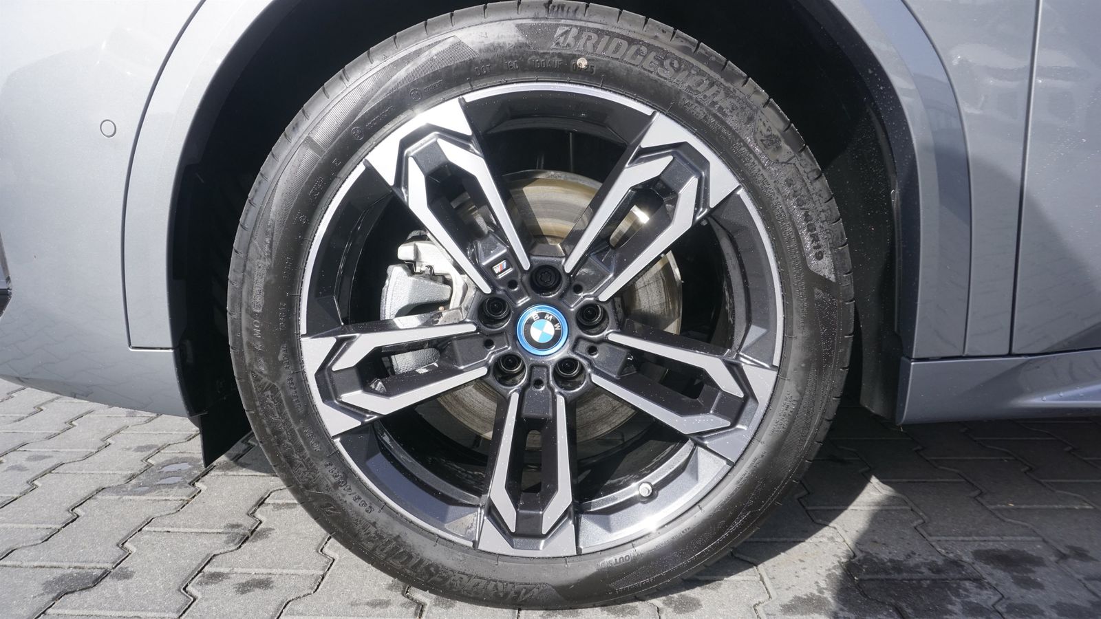 BMW iX2 - Bild 31