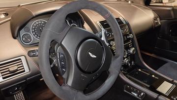 2012 Aston Martin DBS — фото 4