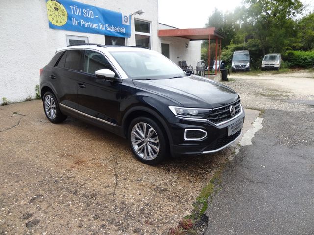 Fahrzeugabbildung Volkswagen T-Roc IQ.DRIVE/1.Hd/AHK/Pano/Navi/Kamera