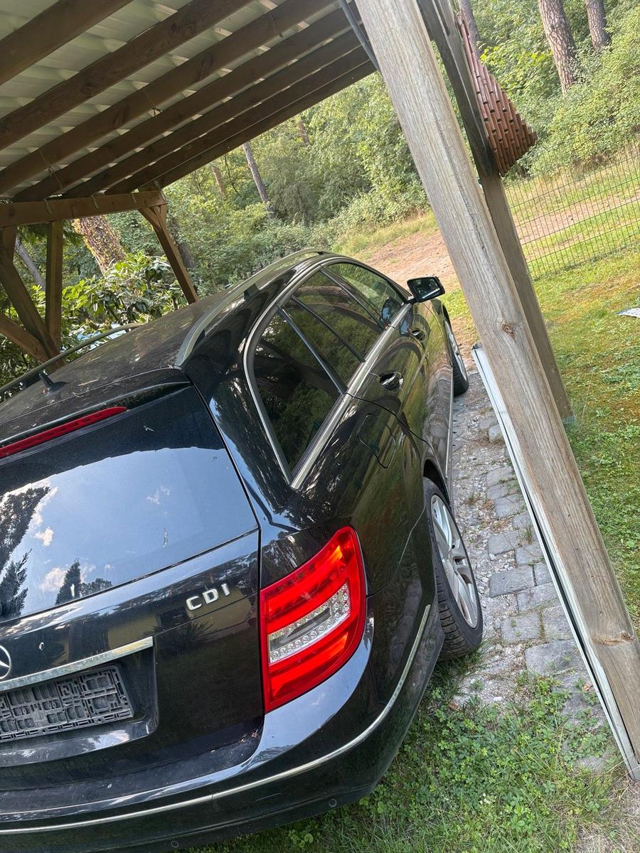 Mercedes-Benz C250 2011 — photo 9