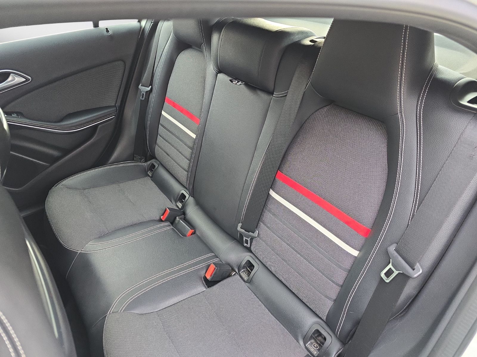 Fahrzeugabbildung Mercedes-Benz A 180 CDI Sportsitze Klima ALU Felgen
