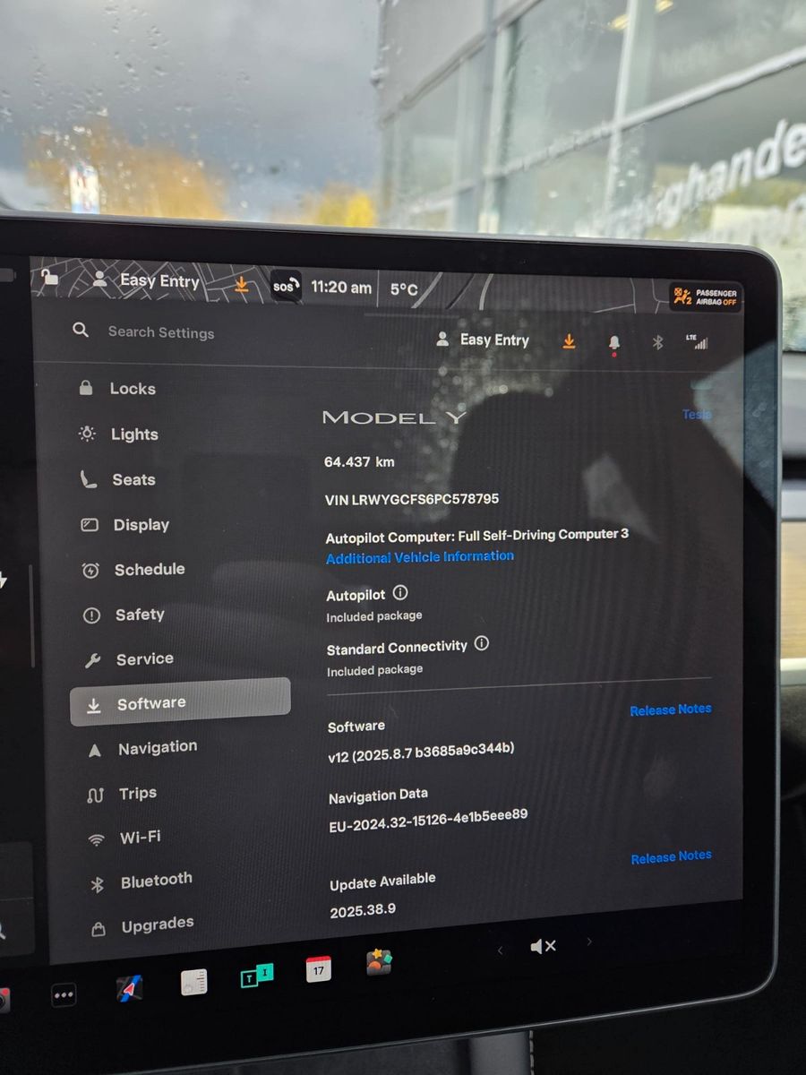 Fahrzeugabbildung Tesla Model Y Basis RWD