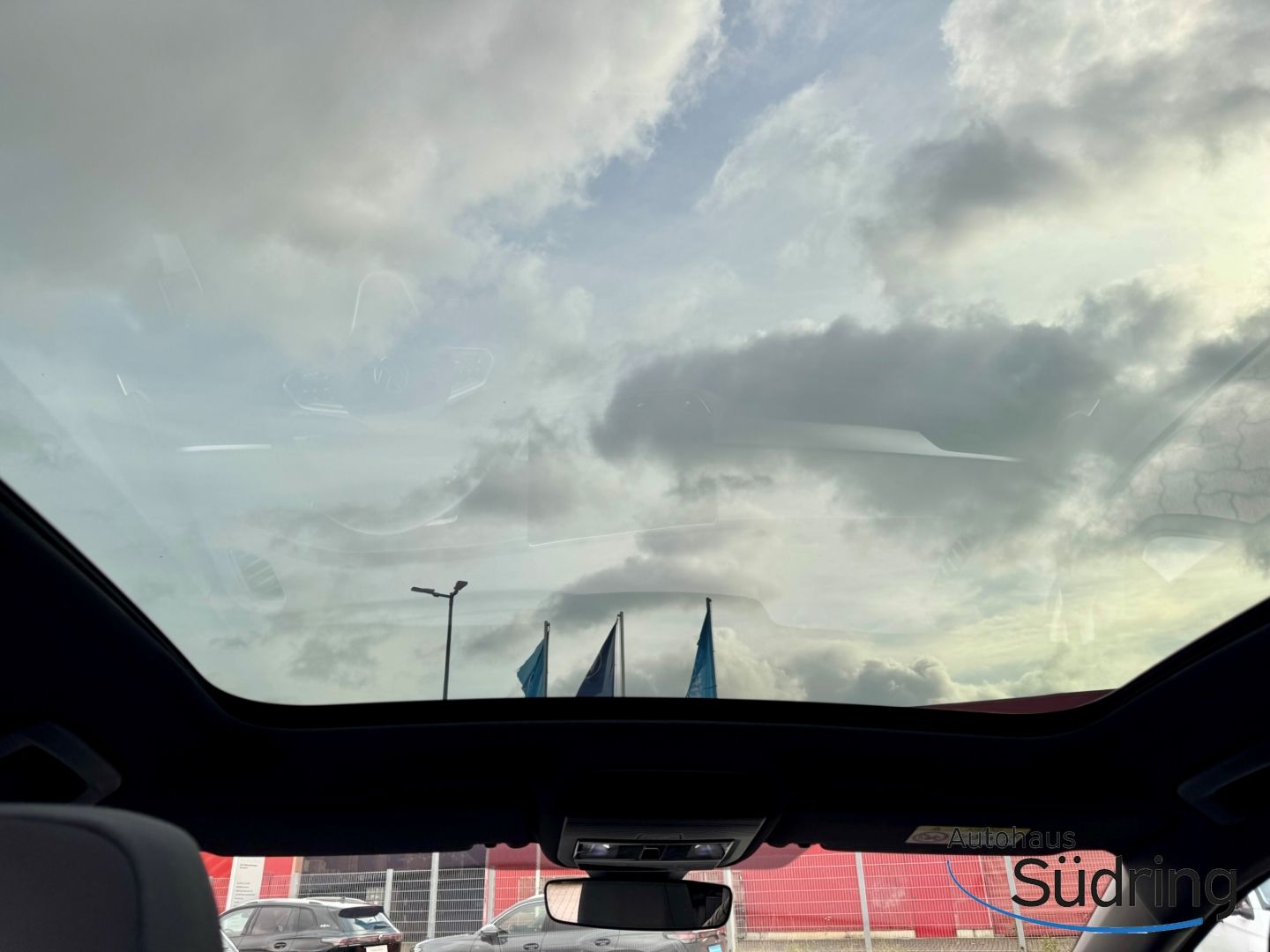 ID.4 Pure 52 kWh HUD AHK Navi HarmannKardon