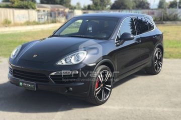 Porsche Cayenne - 1