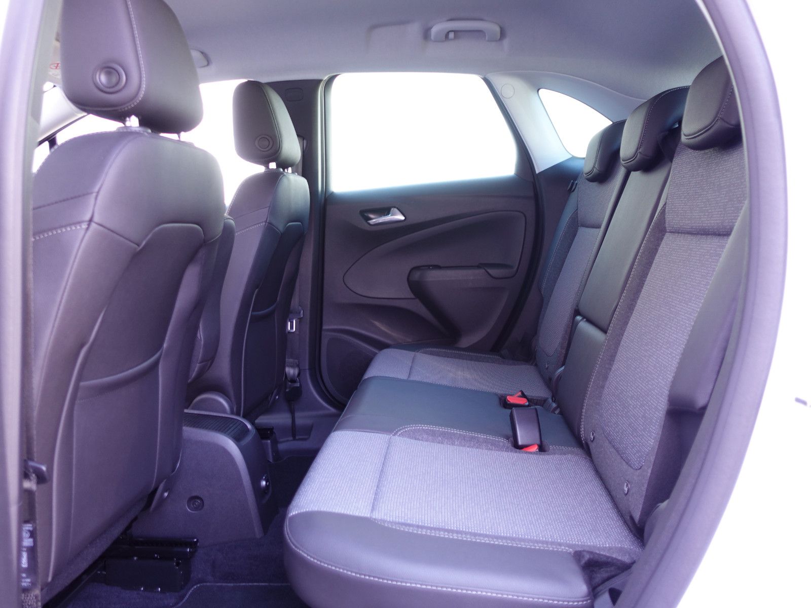 Fahrzeugabbildung Opel Crossland  1.2Turbo Elegance AHK,SHZ,PDC,Kamera