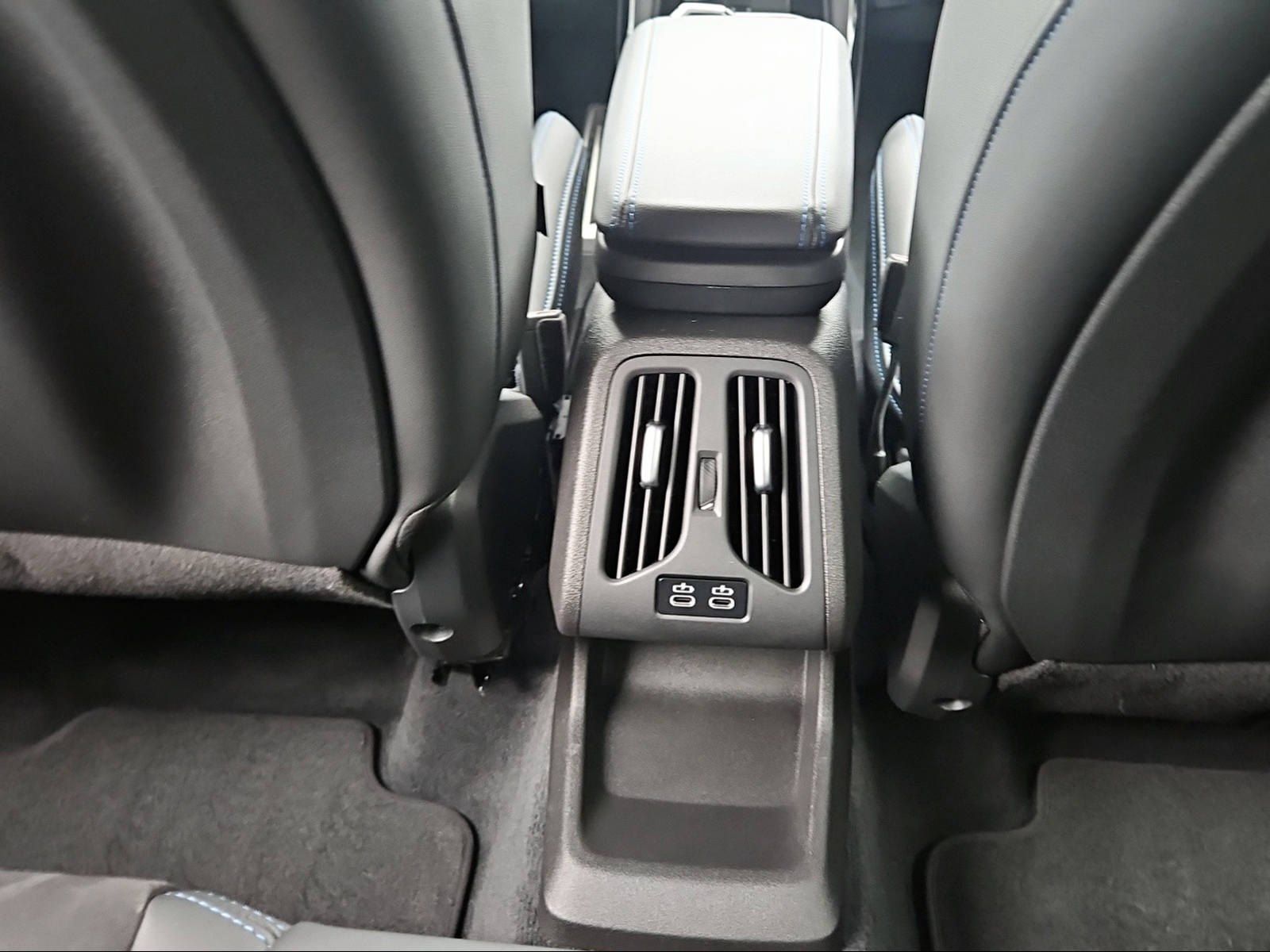 BMW 223 Active Tourer - Bild 20