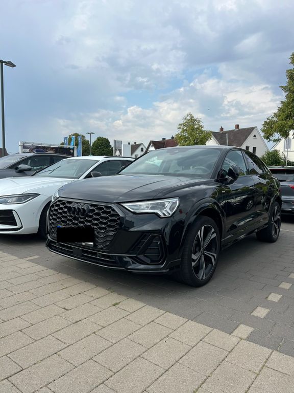 Image of Audi Q3