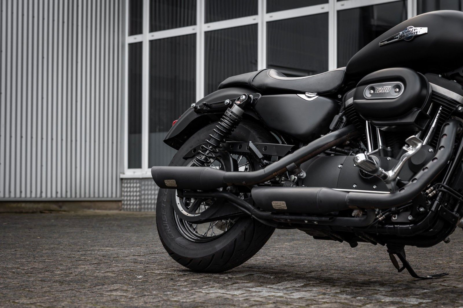 Fahrzeugabbildung Harley-Davidson Sportster XL1200CB Custom Limited - JEKILL&HYDE