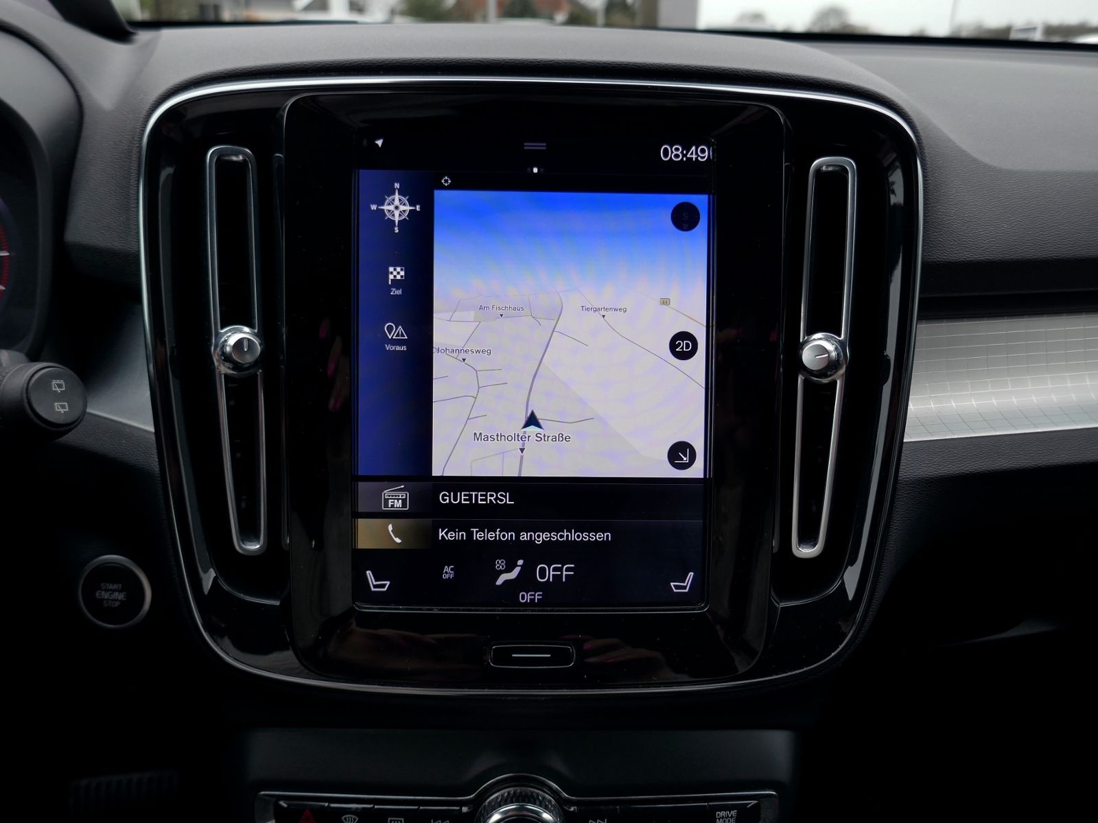 Fahrzeugabbildung Volvo XC40 D3 2WD Momentum Pro | LED AHK PDC GRA