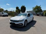 Volkswagen Passat Variant Business R-Line Kamera Virtual IQ - gebrauchte Volkswagen Passat Variant aus dem Jahr 2024