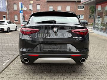 Alfa-Romeo Stelvio - 7
