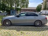 Mercedes-Benz Service Neu / Garagenfahrzeug / Designo Mattlack - Mercedes-Benz mit Benzin-Antrieb: Limousine, Matt