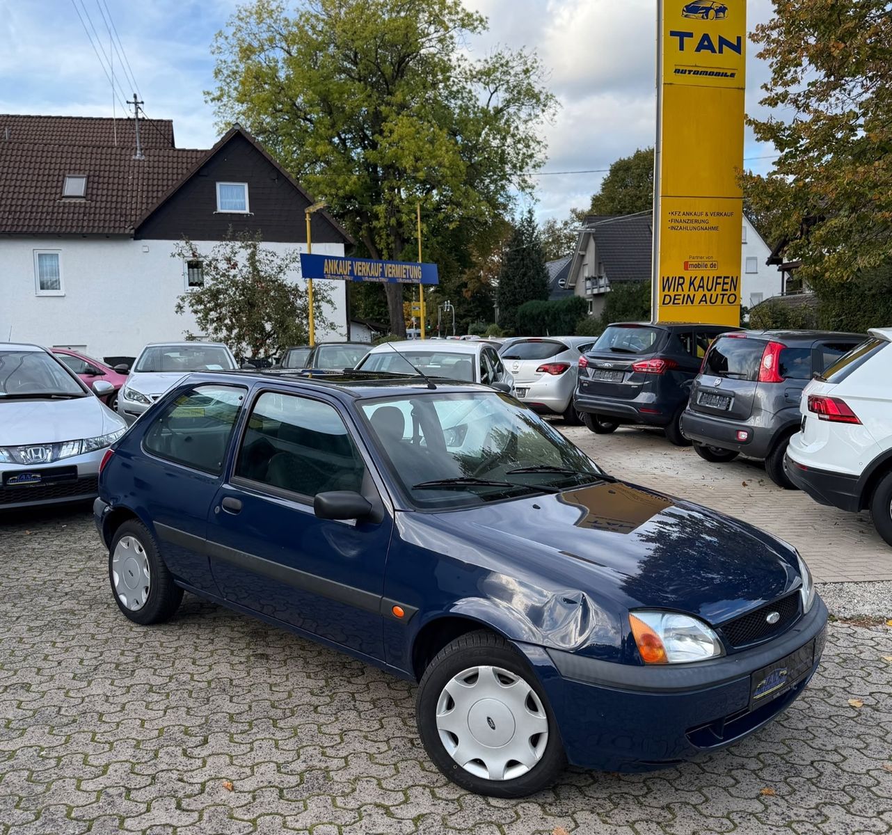 Fahrzeugabbildung Ford Fiesta 1.3 *NUR 41000km*