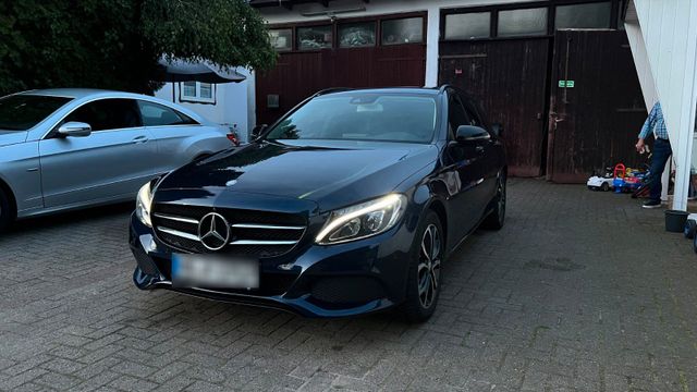 MERCEDES-BENZ Mercedes-Benz C 200 Night Edition