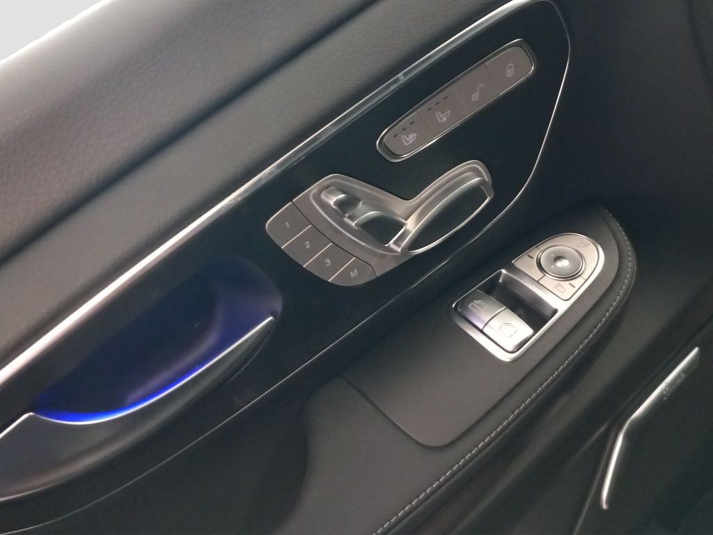 Fahrzeugabbildung Mercedes-Benz V 300 d 4MATIC AVANTGARDE Extralang AHK*Leder