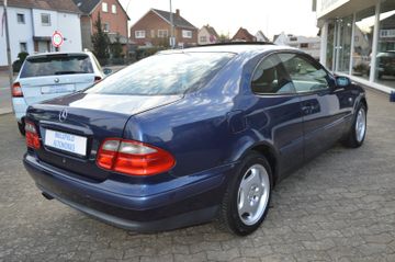 Mercedes-Benz CLK 200 Coupe Sport Automatik Glasschiebedach Kl