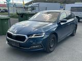 Skoda Octavia Style Leder Memory RCam Ambiente LED ACC - Skoda Octavia: Ambiente