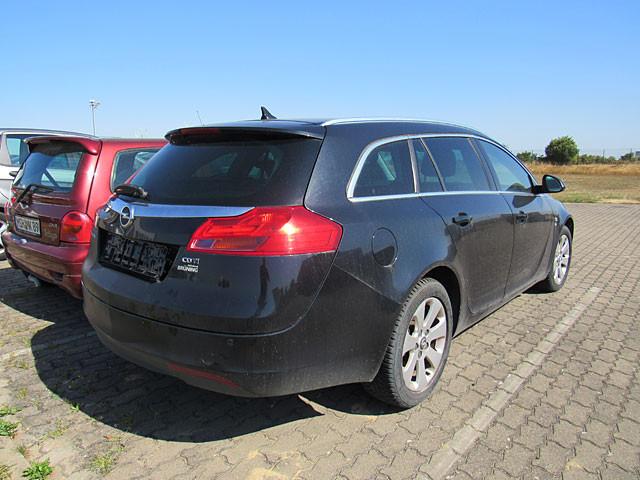 Opel Insignia 2012 — rear view