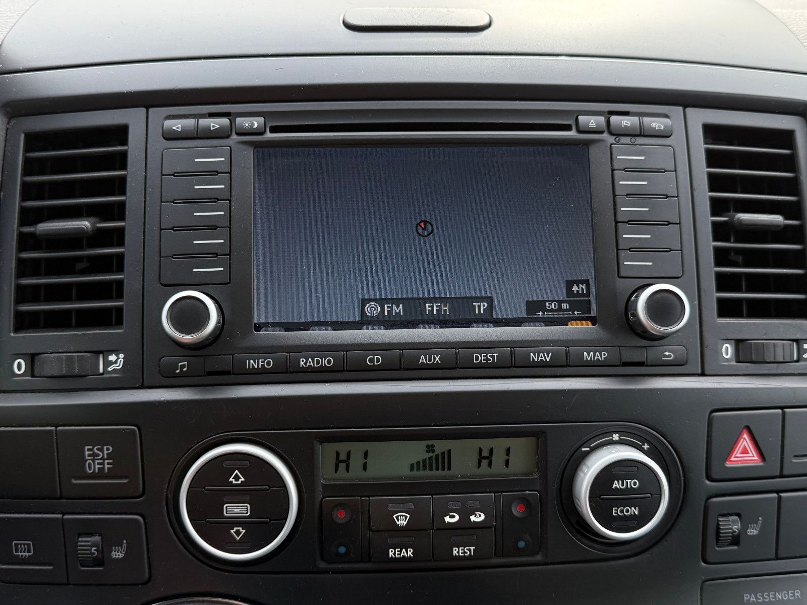 Fahrzeugabbildung Volkswagen T5 Multivan Highline 2.5 TDI AHK GRA Navi PDC