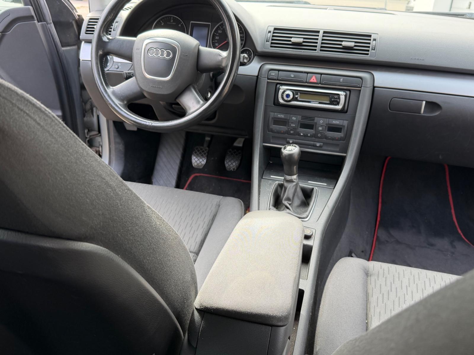 Audi A4 2006 — photo 10