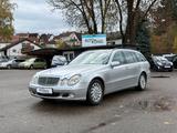 Mercedes-Benz E 320 T 4Matic*TOP ZUSTAND*TÜV NEU*LEDER*NAVI* - Mercedes-Benz E 320 mit Benzin-Antrieb: Kombi