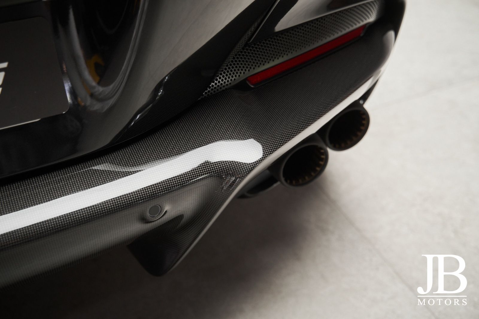 Fahrzeugabbildung Ferrari Portofino M Carbon LED JBL Surround Magneride