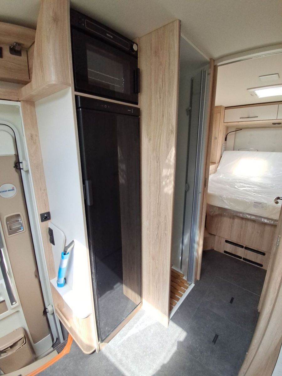 Fahrzeugabbildung Eura Mobil Integra Line IL 720 EF Mondial-Plus-Paket