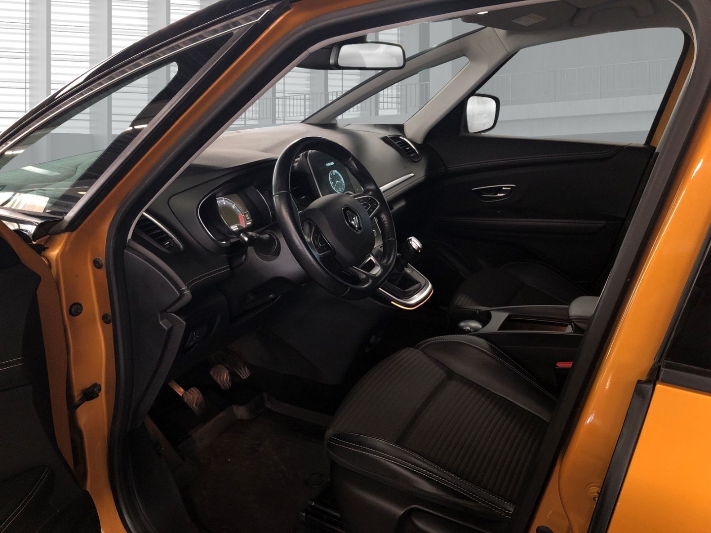 Fahrzeugabbildung Renault Scenic IV Intens Energy 1.2 TCe 115 Navi LED Dyn