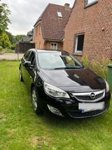 Opel Astra Sports Tourer mit Anhängerkupplung - Opel Astra: Anhängerkupplung