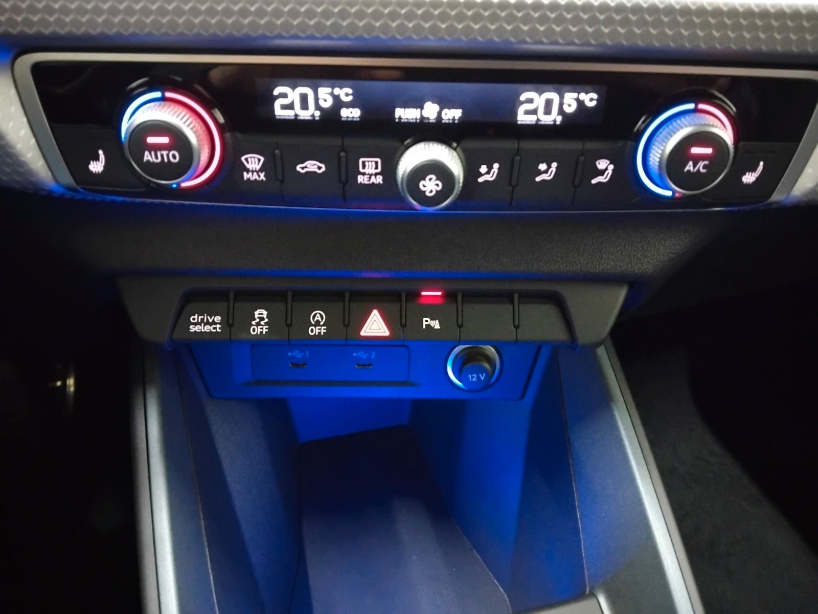 Audi A1 (06/2026, Benzin)