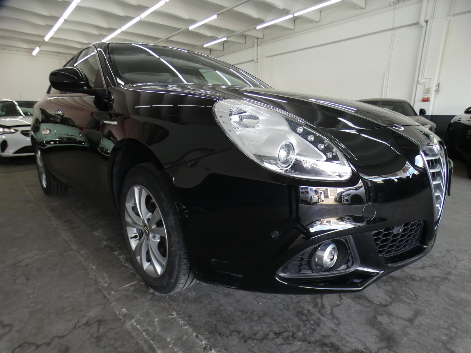 Alfa Romeo Giulietta 1.4 Turismo* NAVI*S-Heizung*Uconnect