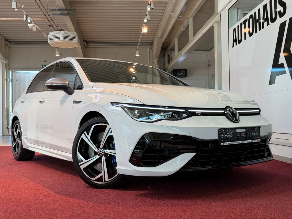 Volkswagen Golf — hlavná fotografia