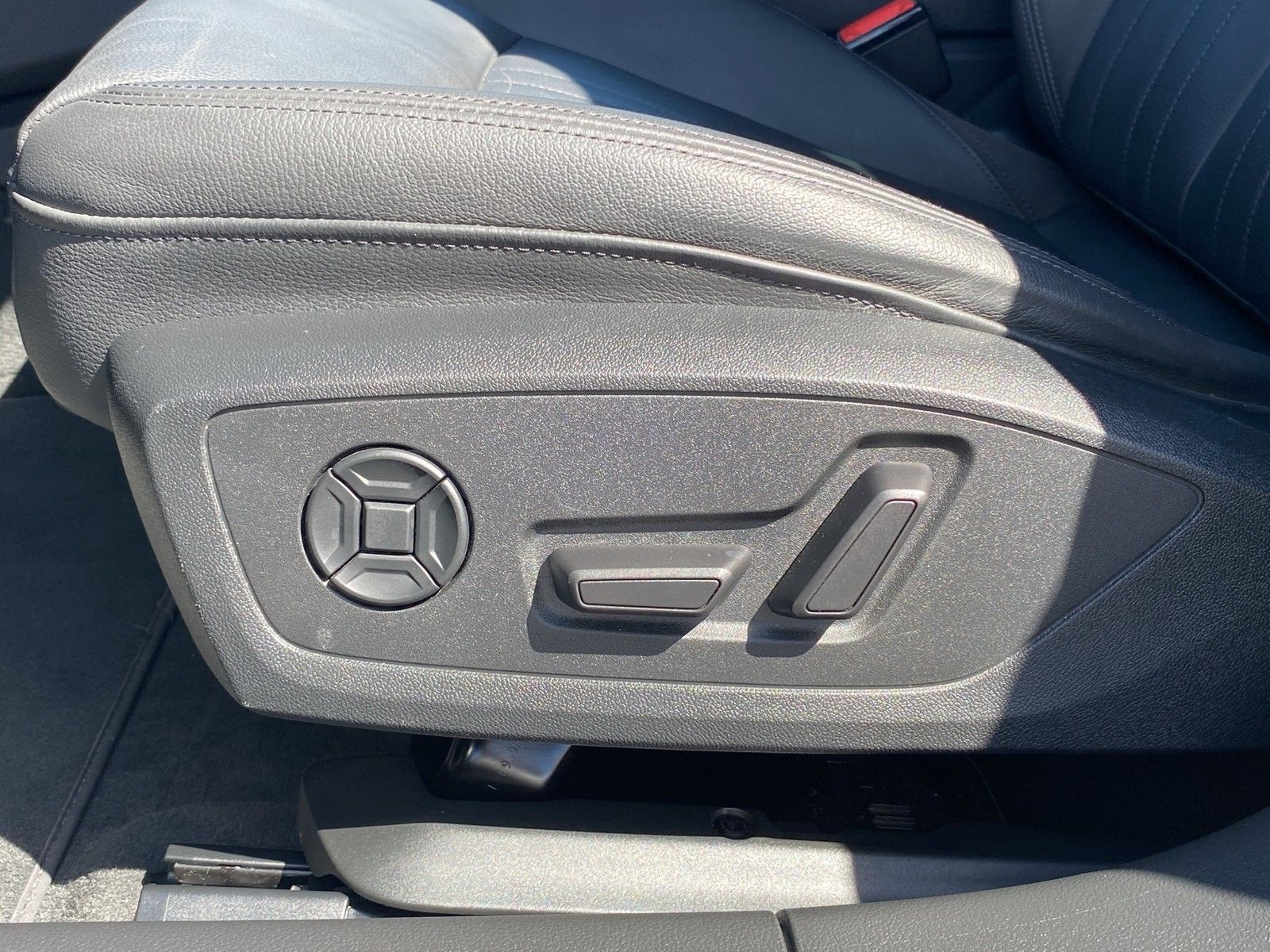 Audi A6 Avant 40 TDI QUATTRO DESIGN PANO RÜCKKAMERA foto 18