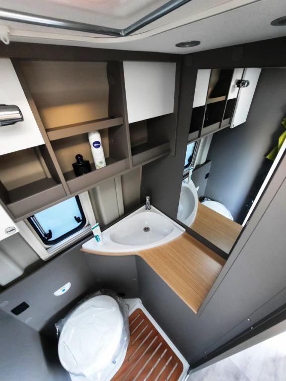 Fahrzeugabbildung LMC Innovan 600 Verfüg./Sparen Sie 16.831,- €