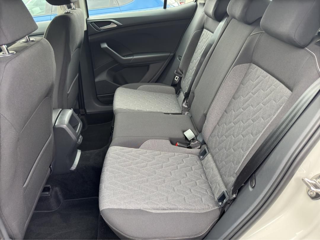 Fahrzeugabbildung Volkswagen T-Cross Life Life,IQ DRIVE Paket,GJR,App Connect