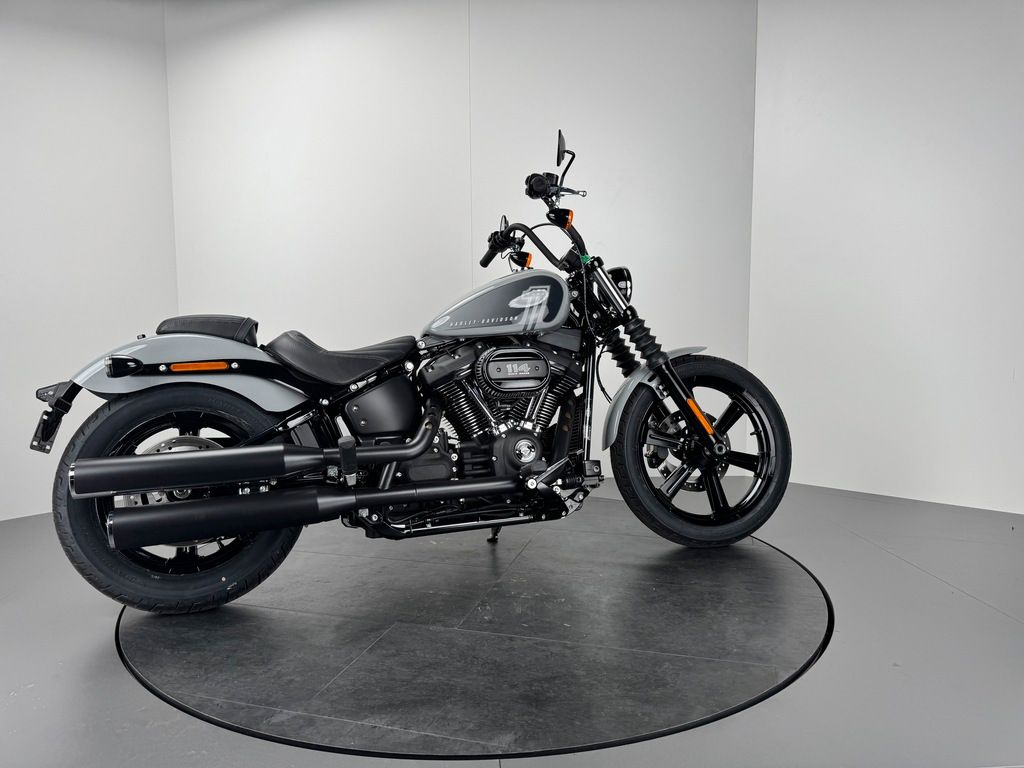 Fahrzeugabbildung Harley-Davidson STREET BOB 114 *NEUWERTIG *WENIG KM