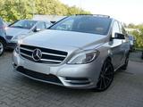 Mercedes-Benz B 220 4MATIC DCT ~COMAND-PANORAMADACH - silberne Mercedes-Benz B 220